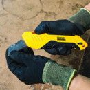 FatMax® Auto-Retract Squeeze Safety Knives thumbnail-2